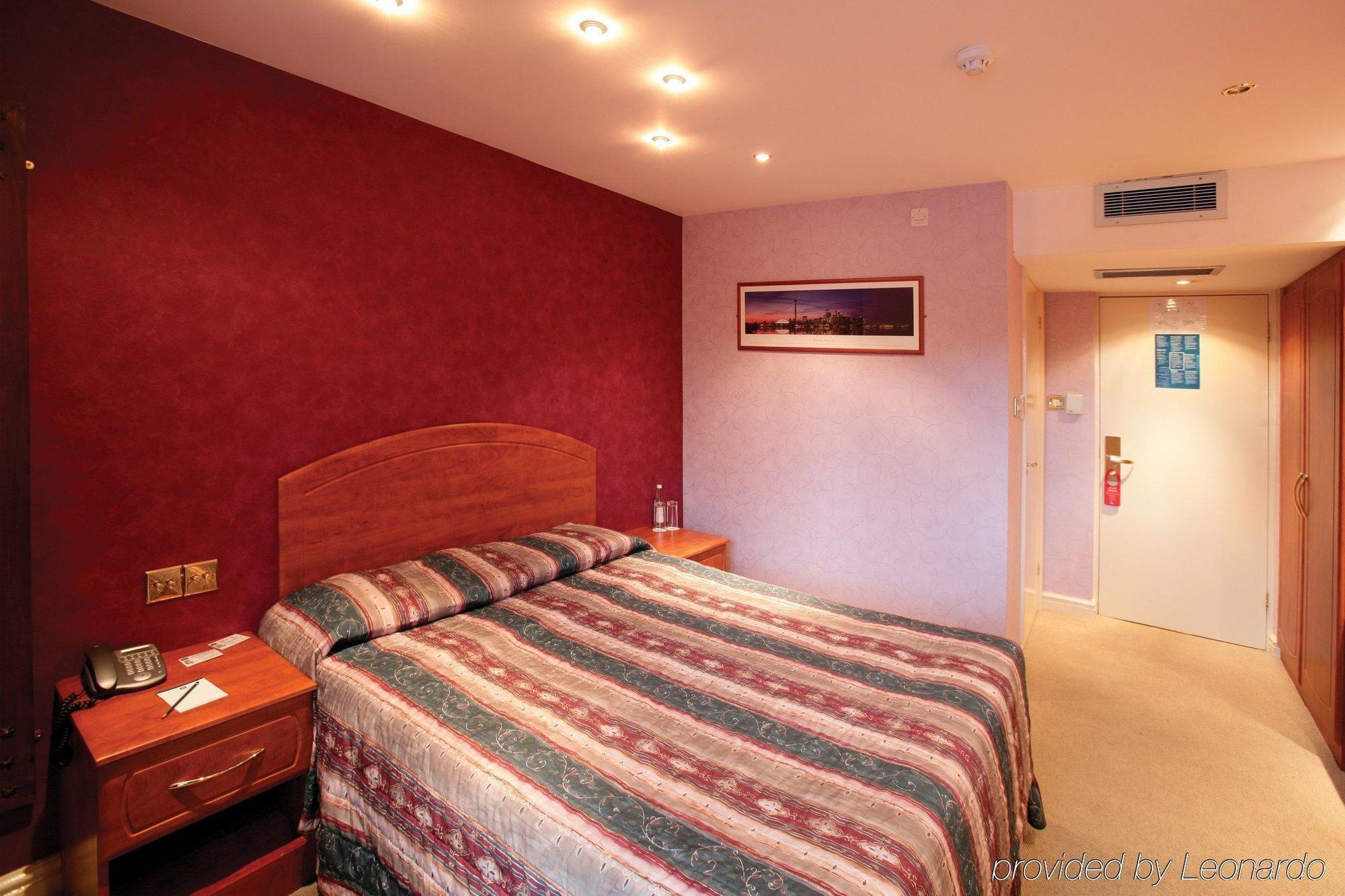 The Peacock Townhouse Hotel Kenilworth - Warwick Rum bild